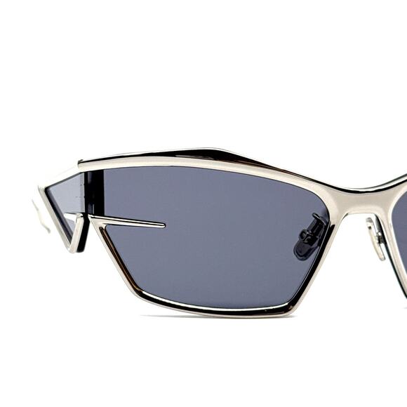 New! GIVENCHY Sunglasses GV40066U 16A, Authentic - Picture 6 of 13